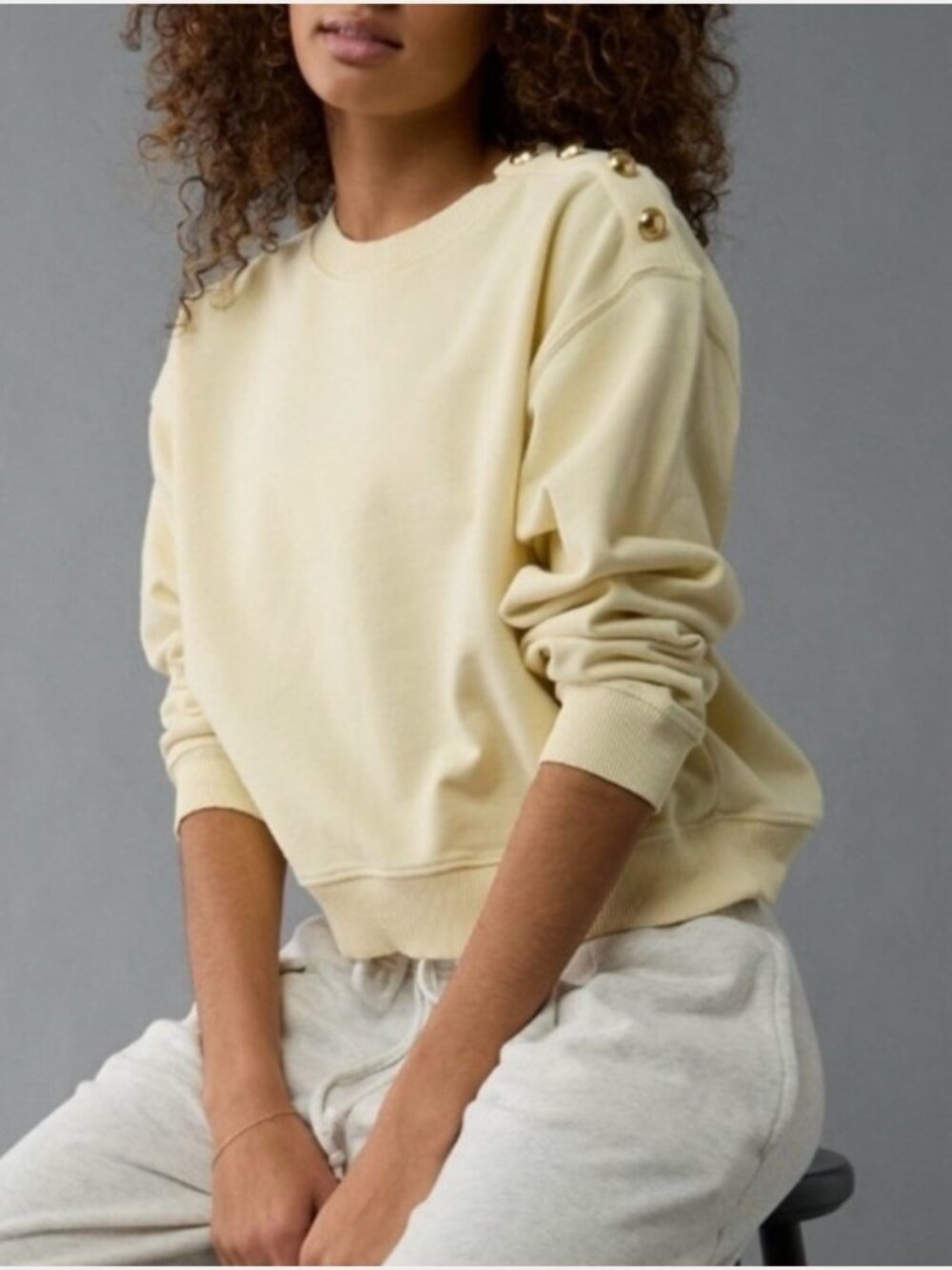 American Eagle Sidekick Shrunken Buttery Yellow Crew Neck Sweatshirt Sz M